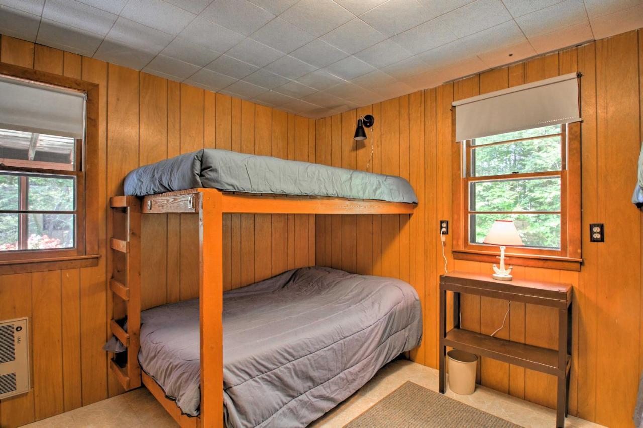 Villa Panther Pond Cabin With 200 Ft Sand Beach And Dock! à Raymond Extérieur photo